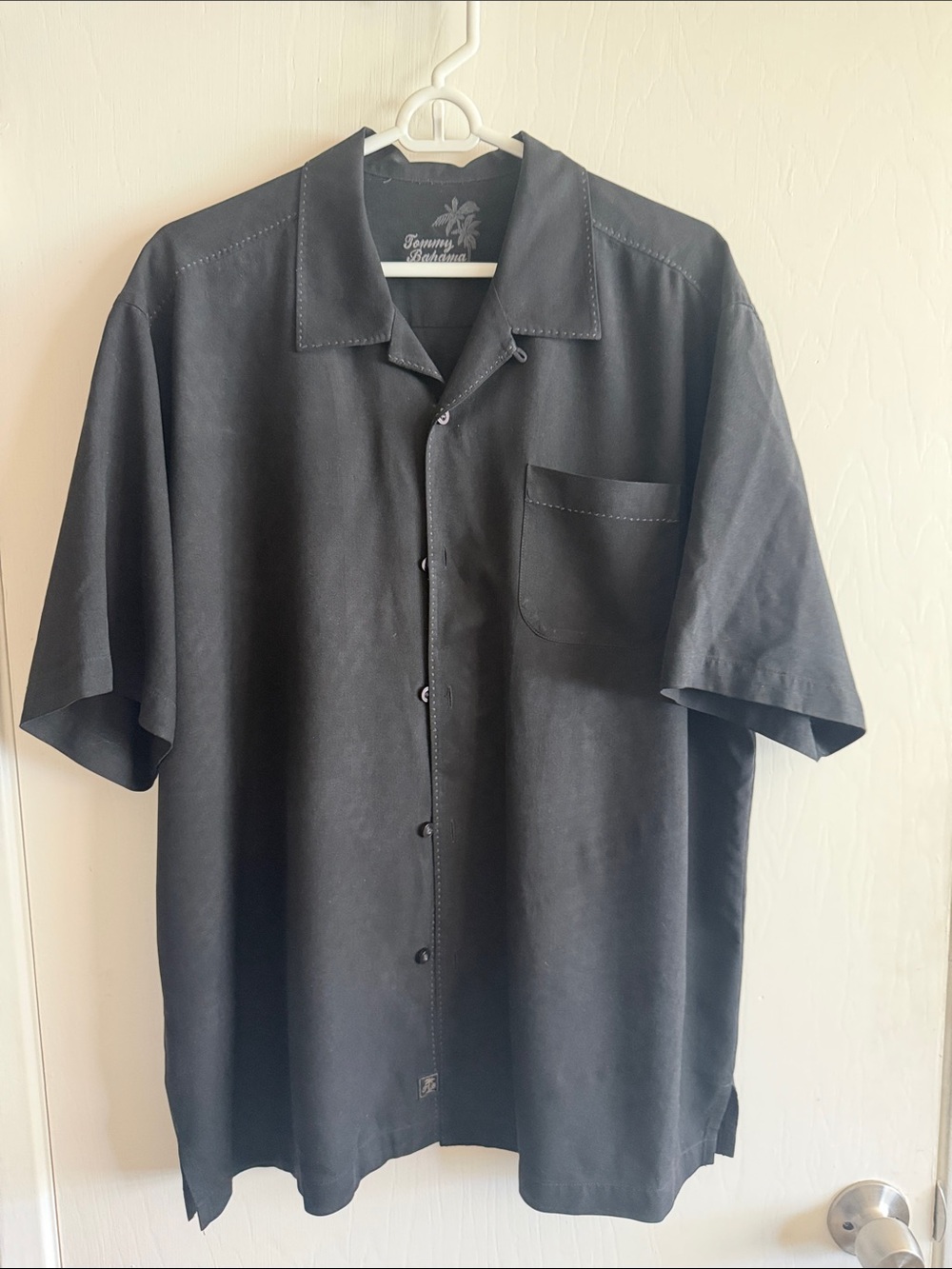 Tommy Bahama Black Short-Sleeve Resort Camp Shirt
